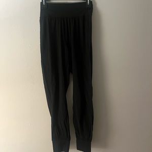 Lululemon black joggers